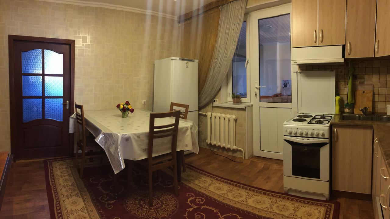 Holiday Hostel House Bishkek Exterior foto