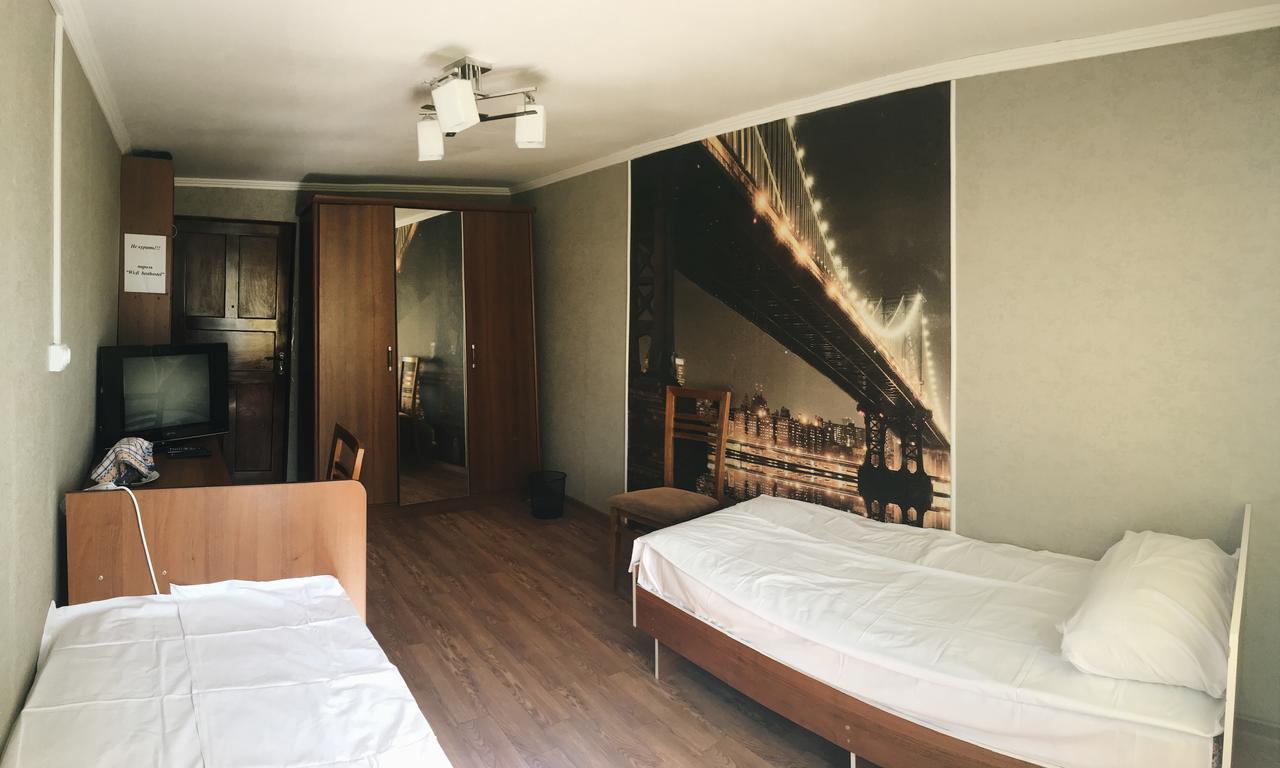 Holiday Hostel House Bishkek Exterior foto