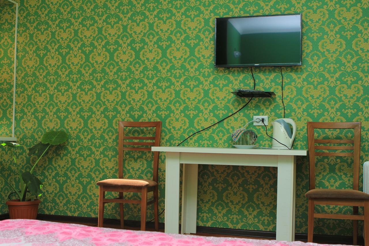 Holiday Hostel House Bishkek Exterior foto
