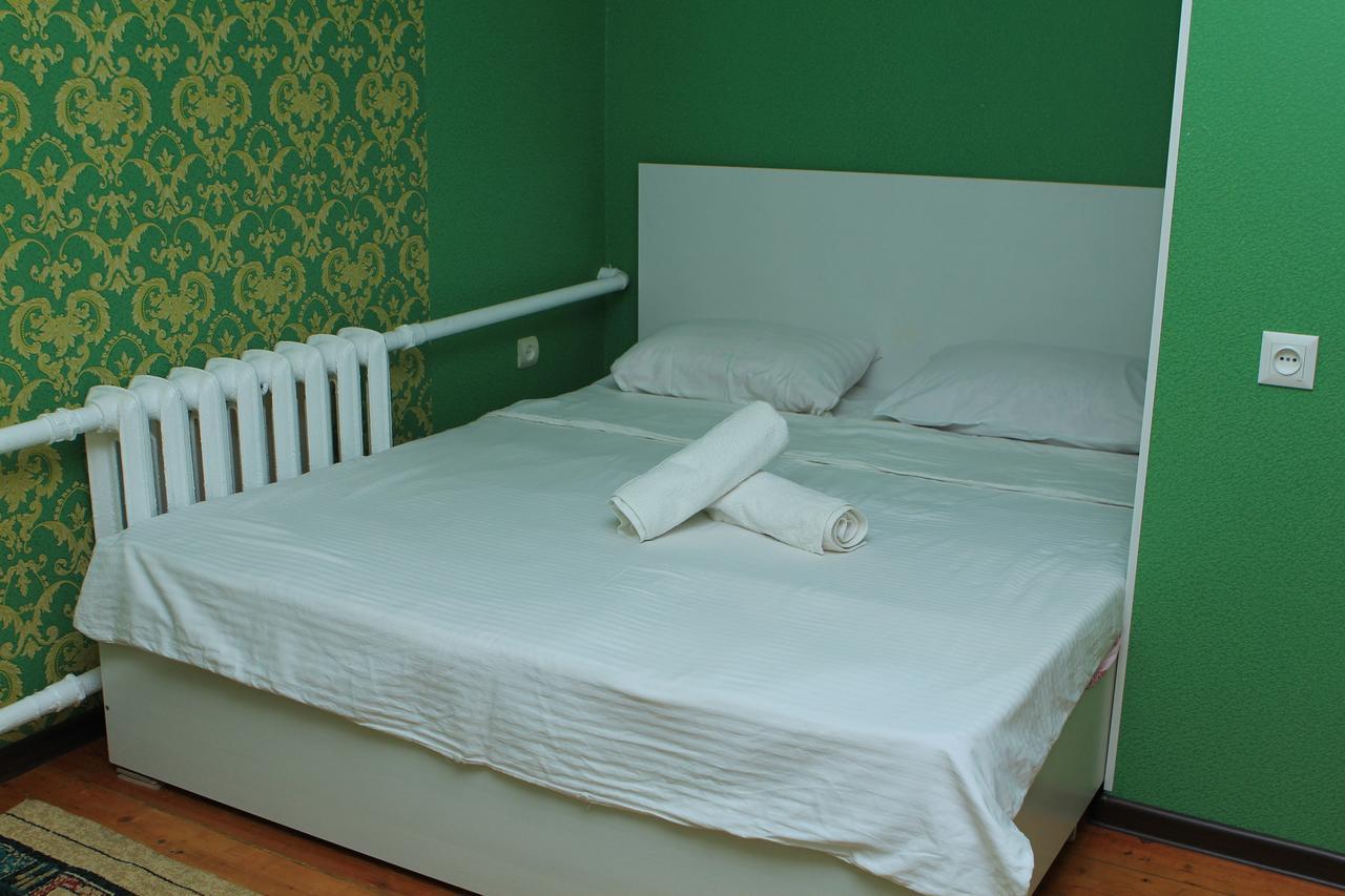 Holiday Hostel House Bishkek Exterior foto