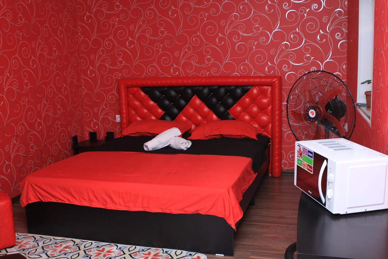 Holiday Hostel House Bishkek Exterior foto